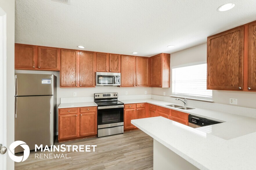 Building Photo - 683 Southland Ln