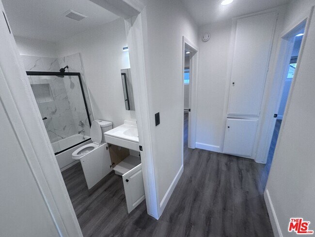 Building Photo - 2228 20th St