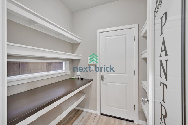 Building Photo - 3 BED & 2.5 BATH SINGLE FAMILY HOUSE FOR RENT