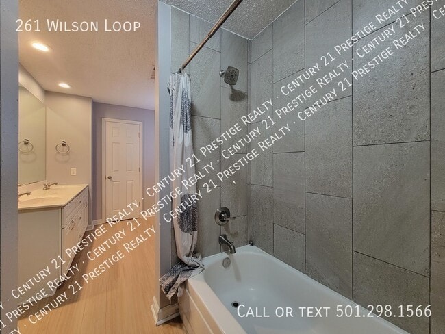 Building Photo - 261 Wilson Loop