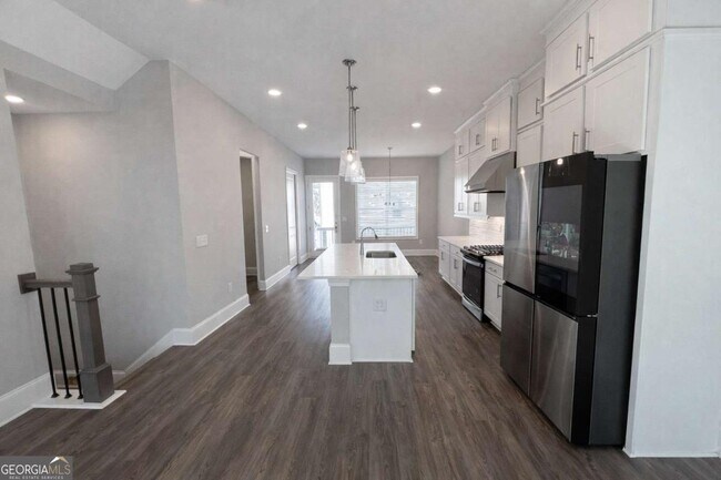 Building Photo - 1375 Walking Wy