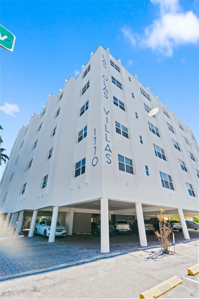 Building Photo - 1770 E Las Olas Blvd