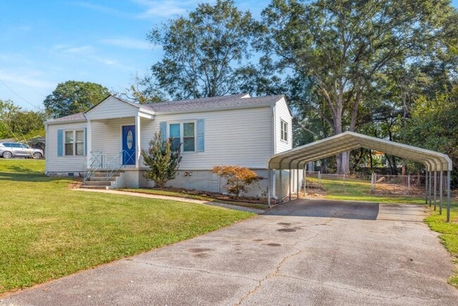 Building Photo - 1801 Crestridge Dr SE