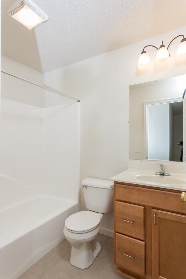 Building Photo - 6 Sunpath Wy