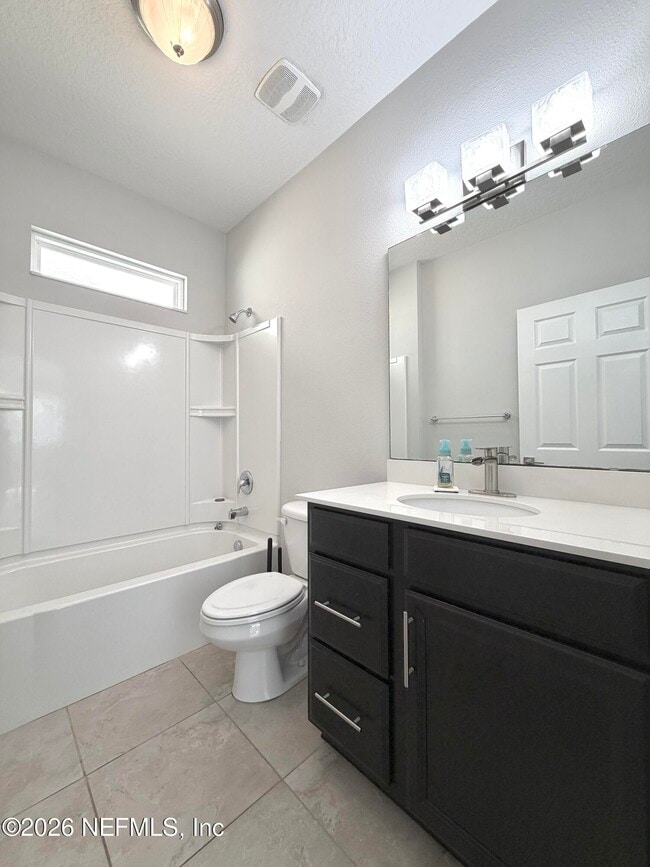 Building Photo - 197 Spring Park Ave