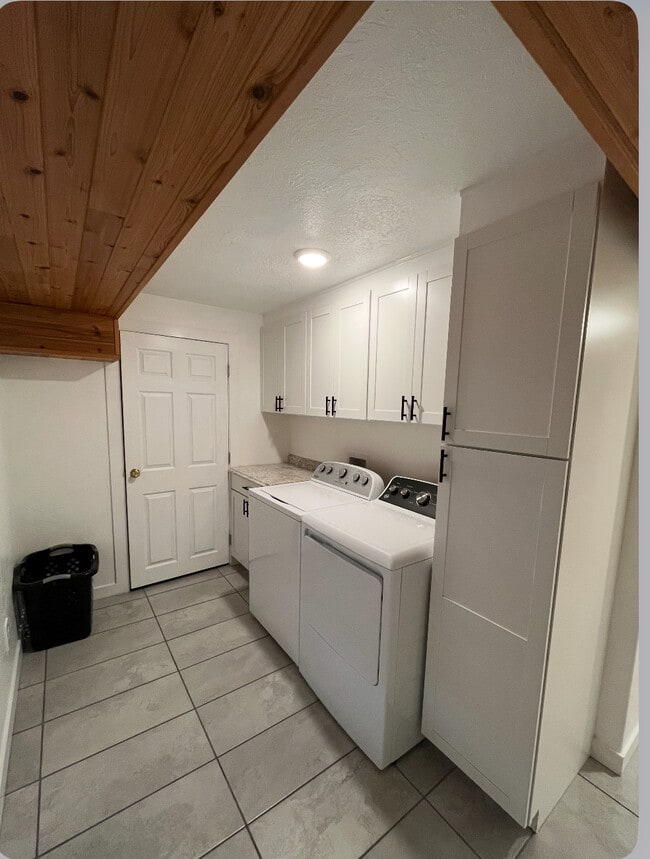 Building Photo - 116 W Salem Hills Dr