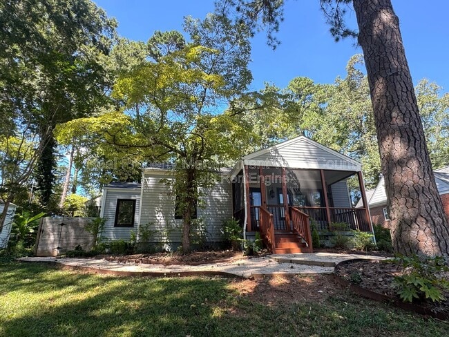 Building Photo - 3018 Medlin Dr