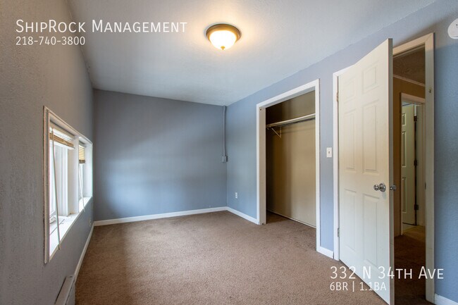 Building Photo - 332 N 34th Ave E