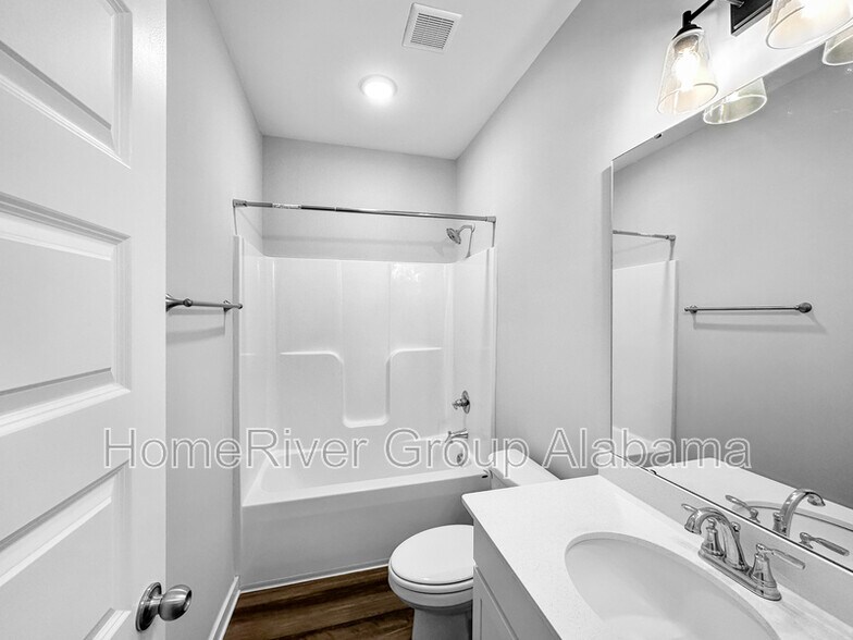 Building Photo - 215 John Harold Dr