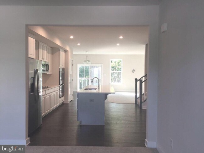 Building Photo - 735 Stonehouse Wy