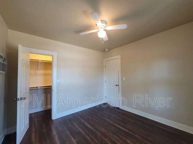Building Photo - 4413 Parker Ave