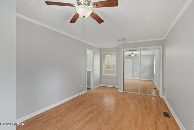 Building Photo - 1496 Wesleyan Dr