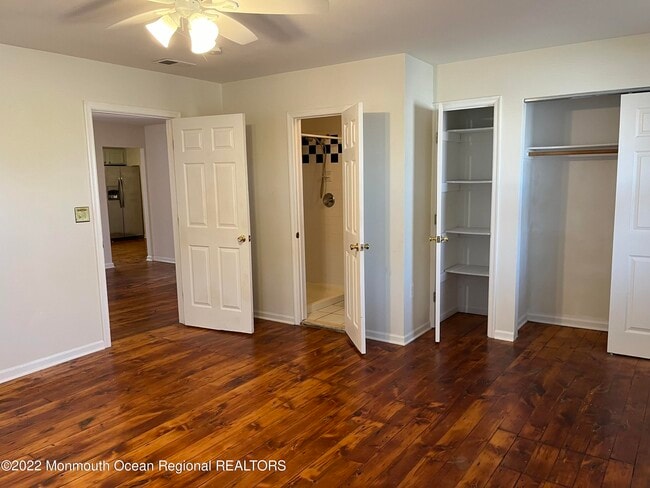 Building Photo - 200 7th Ave