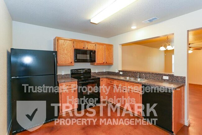 Building Photo - 101 Kings Ct