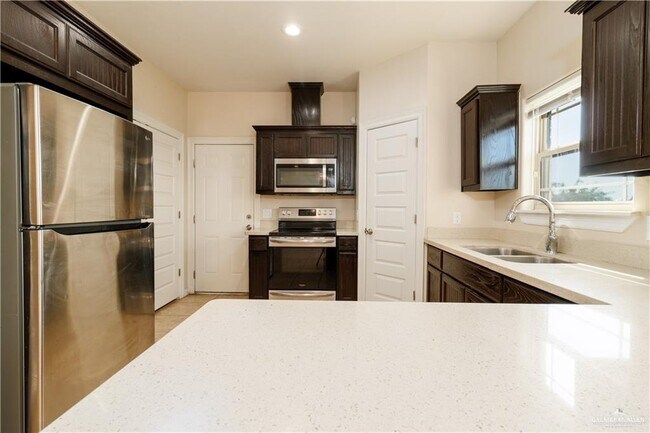 Building Photo - 11 W Garfield Ave