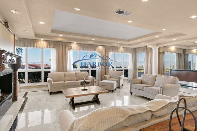 Building Photo - 1504 Vía Margarita