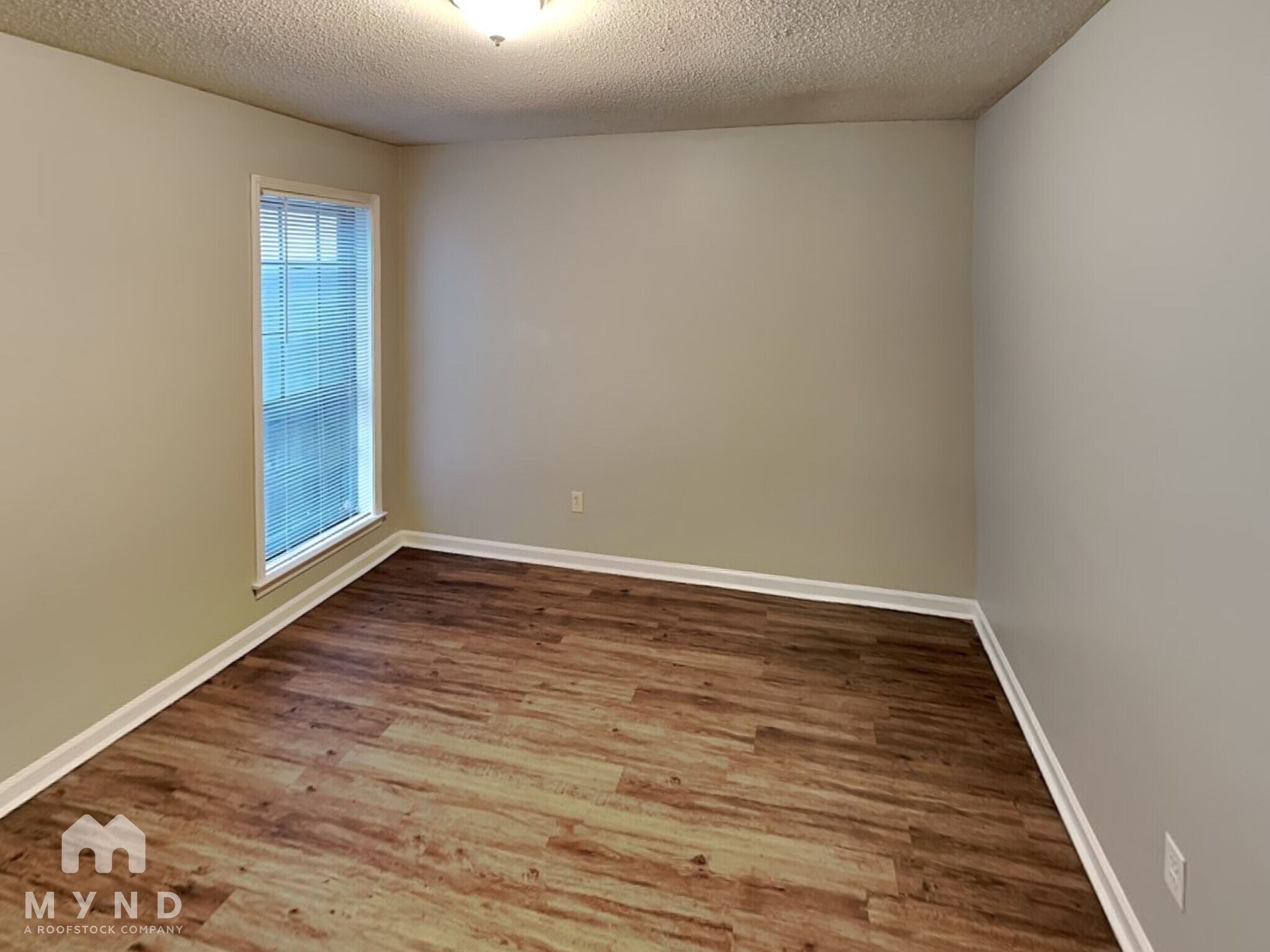 Building Photo - 6827 Starkenburg Ln