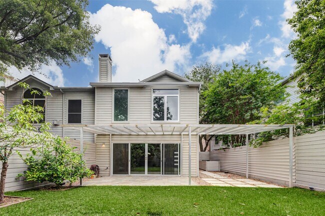 Building Photo - 1222 Marconi St