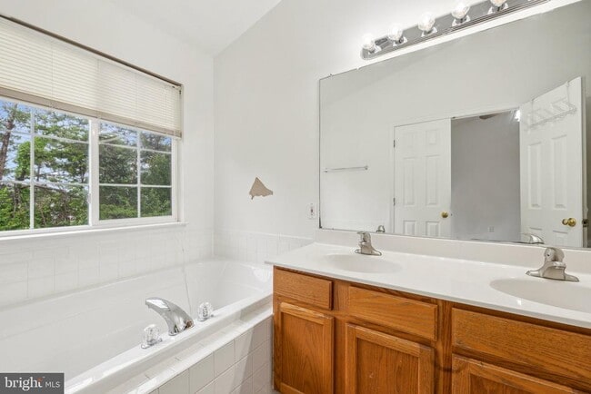 Building Photo - 8233 Ramseur Pl