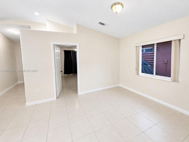 Building Photo - 9999 NW 126th Terrace