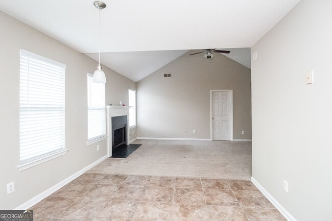 Building Photo - 7522 Clear Creek Approach