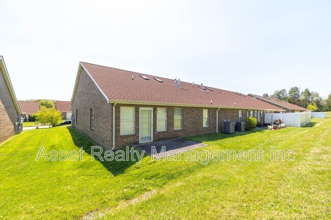 Building Photo - 7037 Wakan Ln