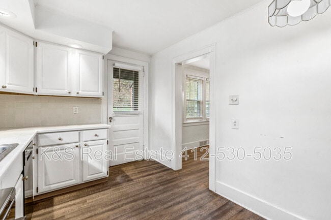 Building Photo - 134 Groveland St