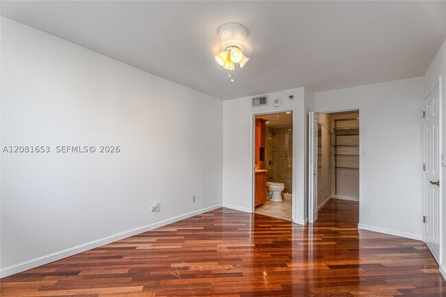 Building Photo - 770 Claughton Island Dr