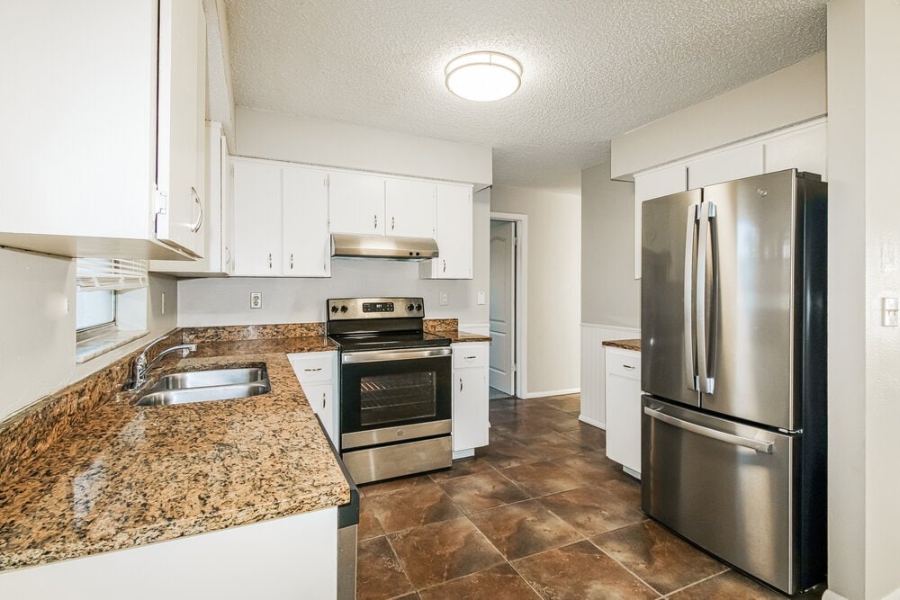 Building Photo - 11103 Mayflower Rd