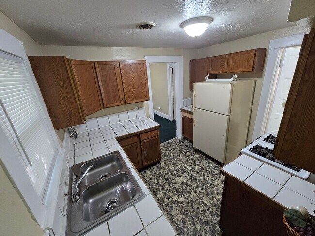 Building Photo - 414-416 Walbridge