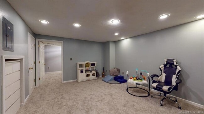 Building Photo - 3 Sterling Pl