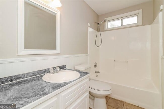 Building Photo - 30 Bramblewood Trail SW