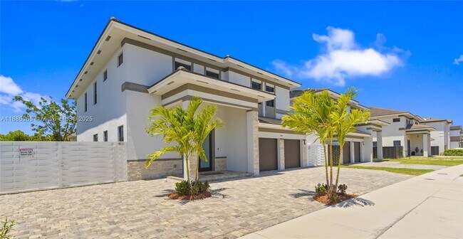 Building Photo - 14841 SW 39th Terrace