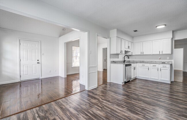Building Photo - 8483 Timber Creek Dr