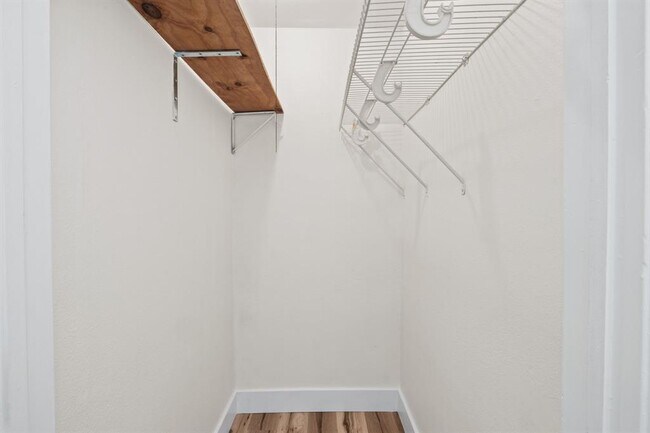 Building Photo - 1705 Crossing Pl