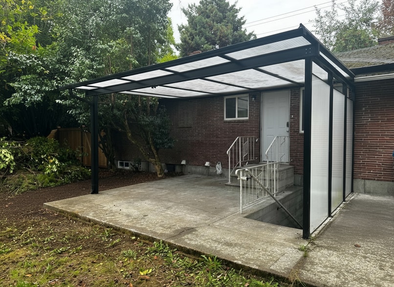 Building Photo - 10630 Renton Ave S