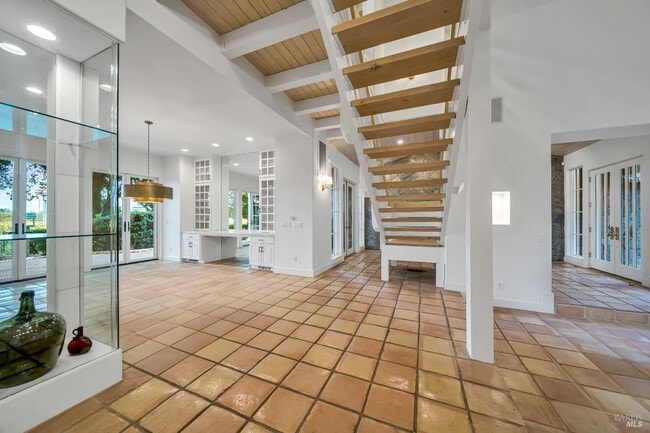 Building Photo - 1041 Las Amigas Rd