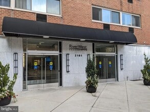 Building Photo - Available Now - High-Floor 1-Bedroom Condo at RiverWest in Center City