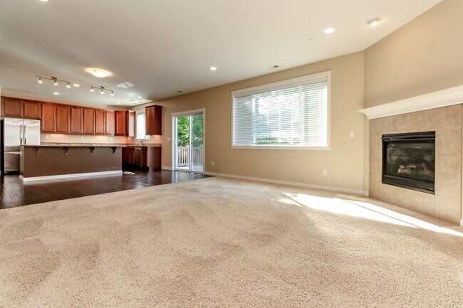 Building Photo - Beautiful Bell Hill Home in DuPont