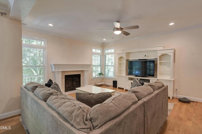 Building Photo - 117 Buckhurst Dr