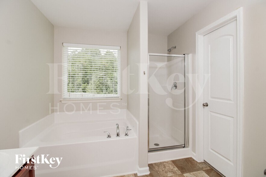 Building Photo - 1104 Waterlyn Dr