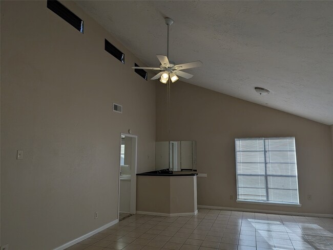 Building Photo - 1810 Mustang Springs Dr