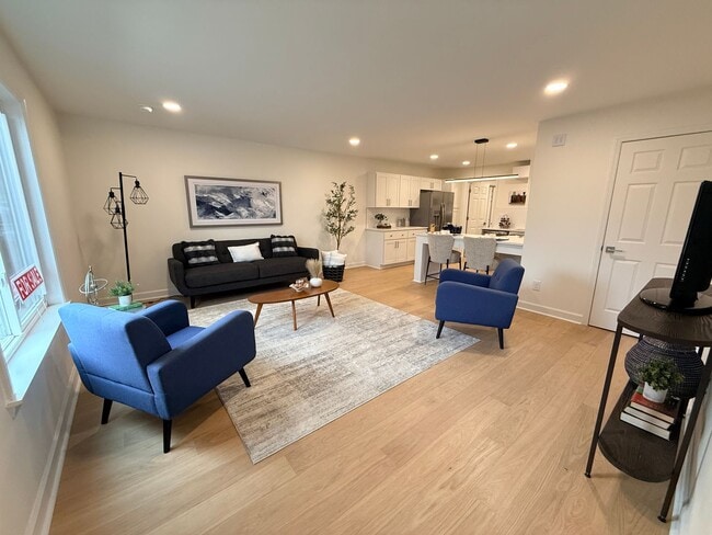 Building Photo - Hudson Building E