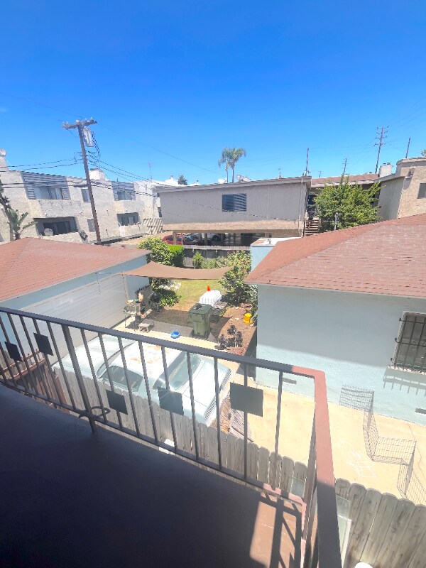 Building Photo - 10753 Palms Blvd