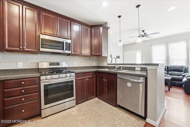 Building Photo - 14 Michael Dr