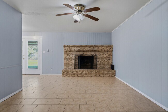 Building Photo - 908 TX-243