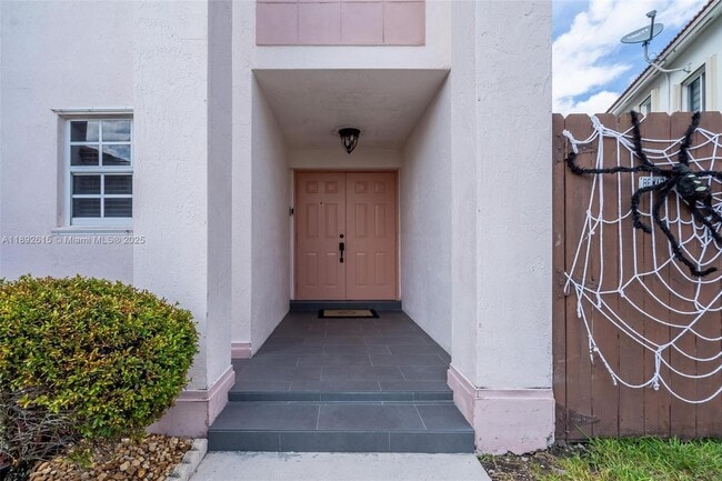 Building Photo - 15025 SW 141st Terrace