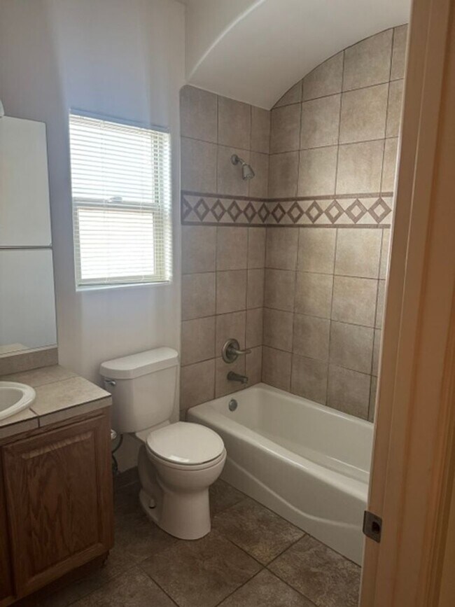 Building Photo - Three Bedroom, 2 Bath Home For Rent