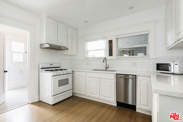 Building Photo - 4621 Oakwood Ave