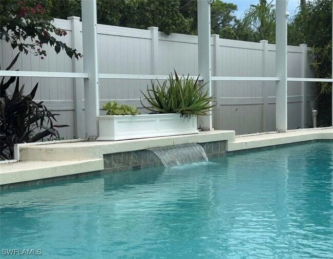 Building Photo - 121 Ginger Rd